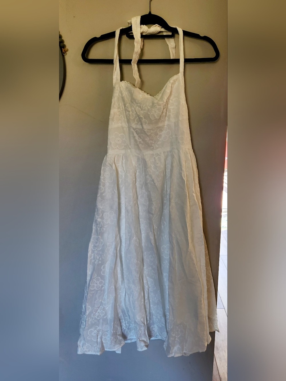 Rihoas White Floal Embroidery Halter Midi Summer Dress/Sundress